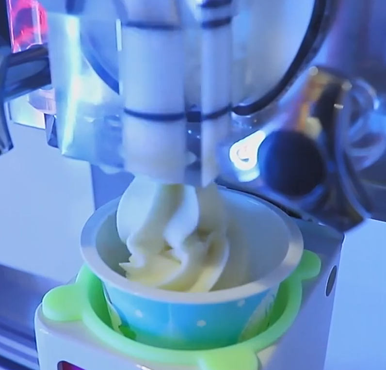 Soft Ice Cream Vending Machine - Commercial Vending Machine incelemesi ve fiyatı